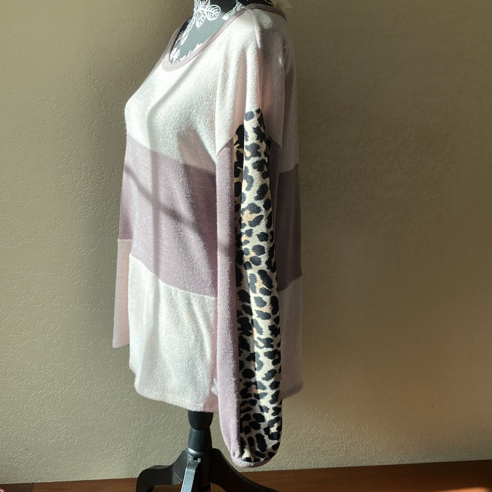 BIBI MED BROWN TAN CREAM & BLACK LEOPARD PRINT TRIM LIGHTWEIGHT STRETCHY SWEATER